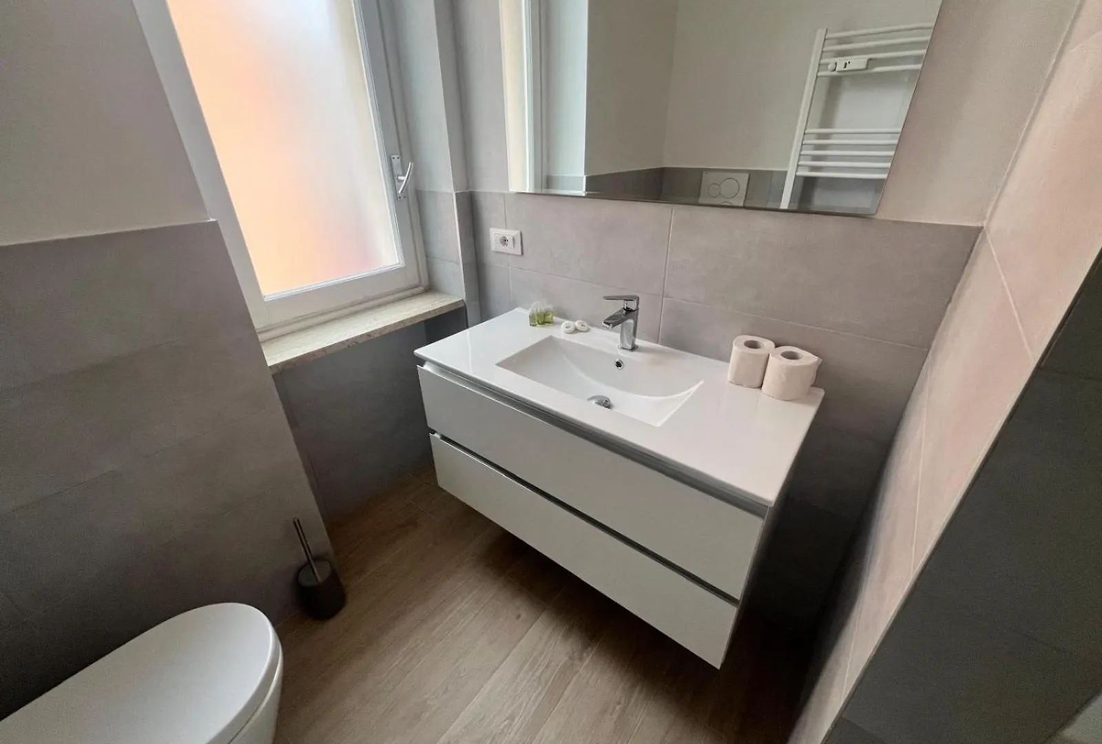 Apartment Domusmi Bordighera 32 Milan